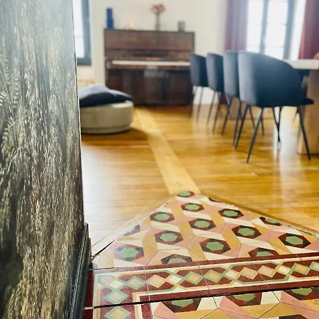 Jolie M'home, Le Puy Du Fou, 15 Pers, 7 Ch, 5 Sde, 5 Wc Mauléon